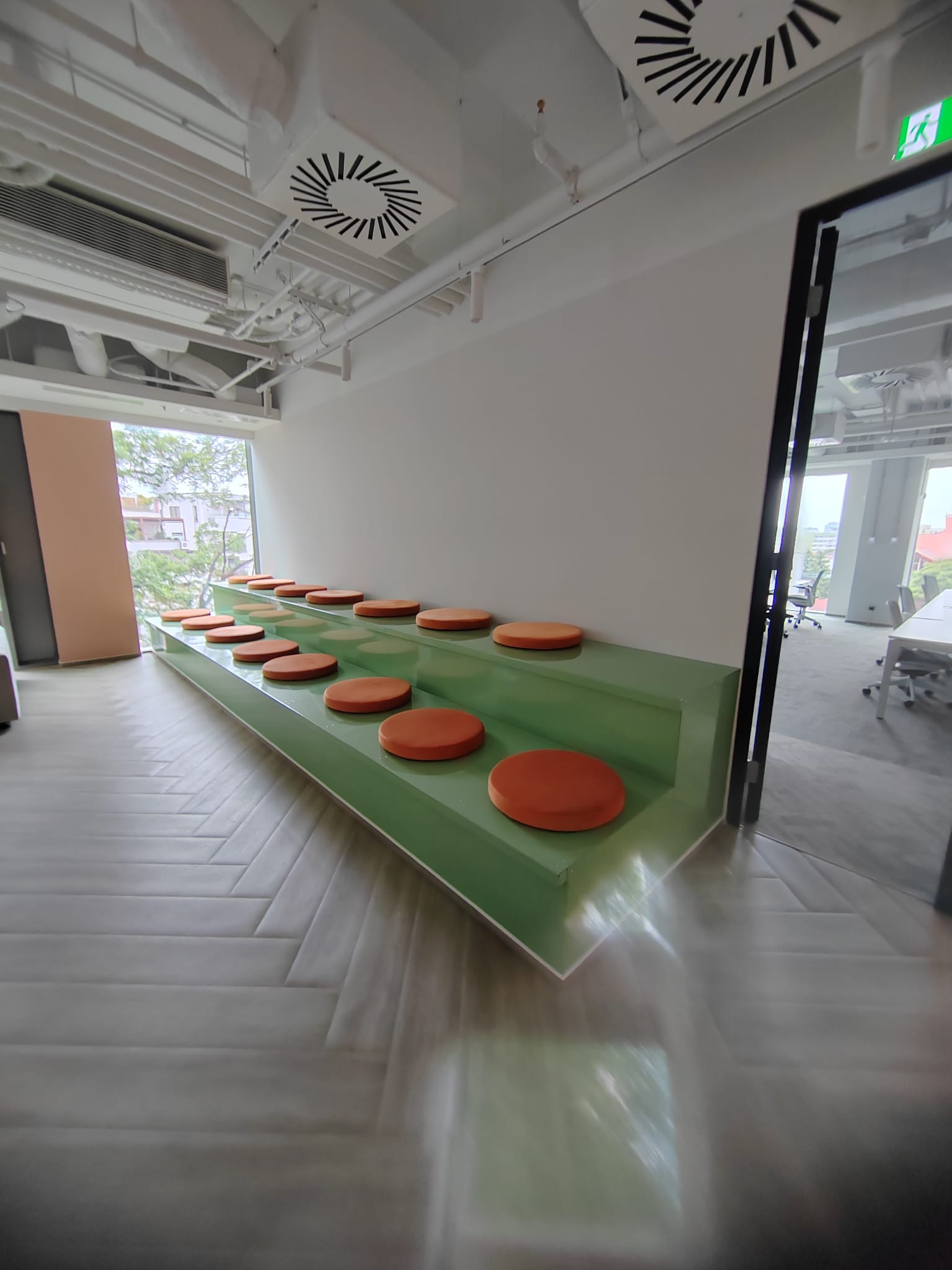 Mobilier interior 1